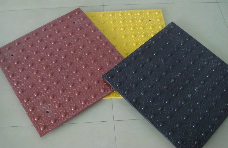 Are fiberglass panels better than metal sheets.png